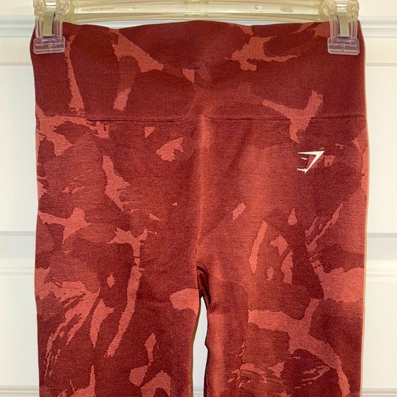 Gymshark Adapt Camo cherry brown scrunched butt leggings size Small - Picture 2 of 8